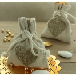 Sac A Dragees Pas Cher En Lin Et Jute Avec Coeur X 5 Pi Ces Theme Jute